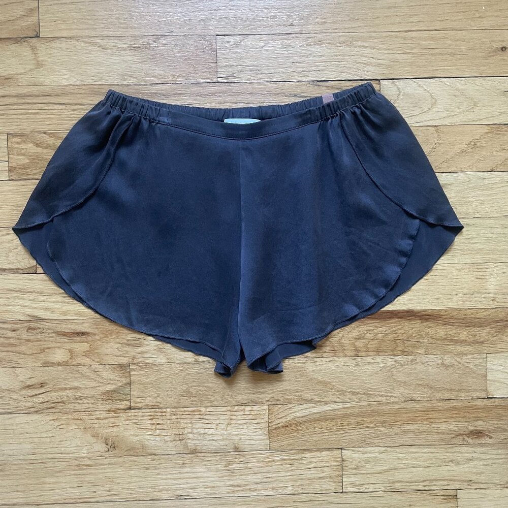 Lunya Machine Washable Silk Tulip Sleep Shorts, Sz Small, Meditative Grey